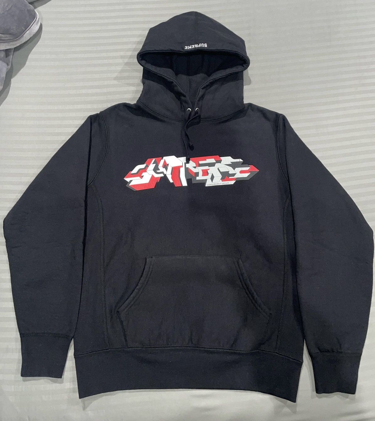 Supreme Delta Logo Hooded Sweatshirt - www.disolcolor.com