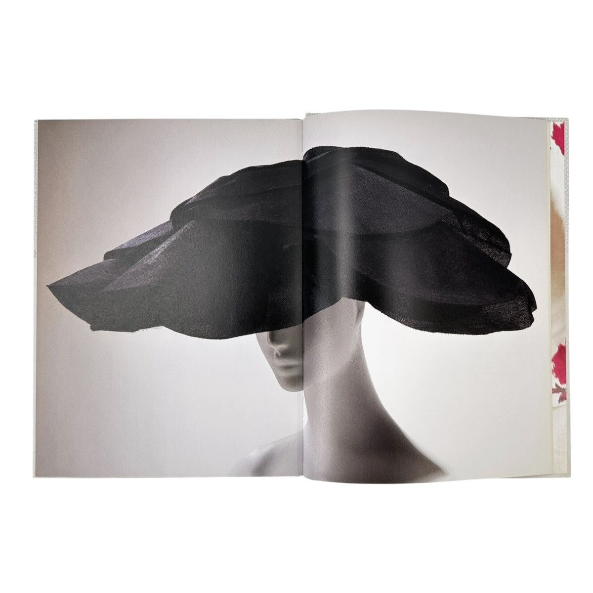 Balenciaga SIGNED Balenciaga x Rizzoli x Hamish Bowles Exhibit Book Size ONE SIZE - 5 Thumbnail