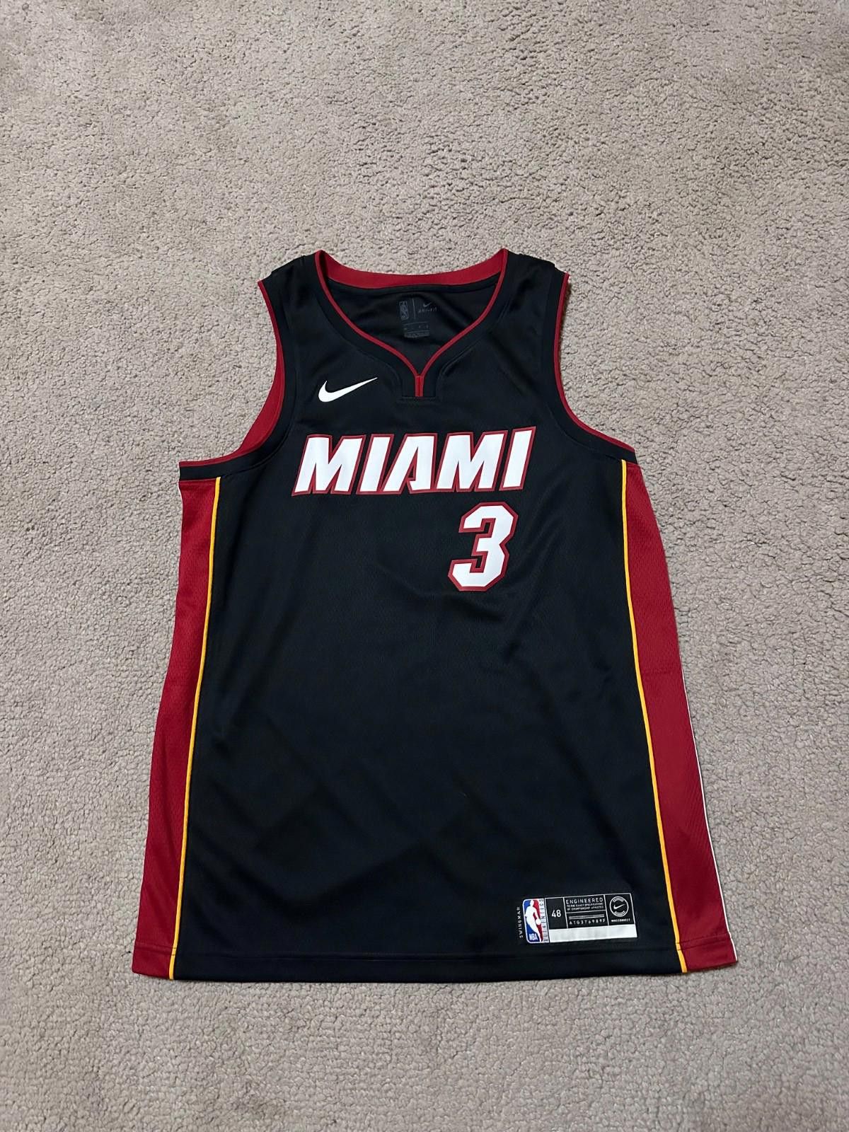 Nike MIAMI HEAT USA #3 WADE 2017 BASKETBALL SHIRT JERSEY NIKE 48L Size US L / EU 52-54 / 3 - 1 Thumbnail