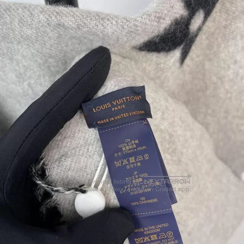 Louis Vuitton Louis Vuitton Black and grey full-printed cashmere double- Size ONE SIZE - 8 Thumbnail