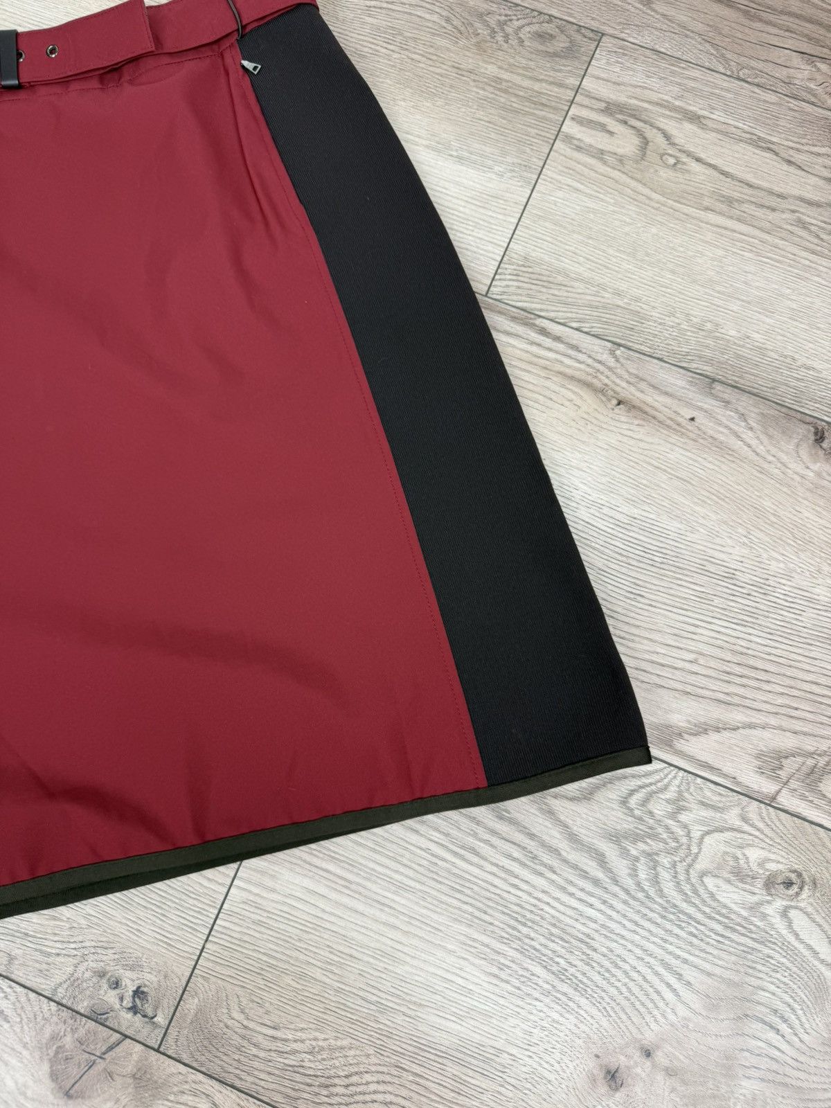 Prada Prada Red Tab Vintage logo y2k avant gardeskirt Size 28" / US 6 / IT 42 - 3 Thumbnail