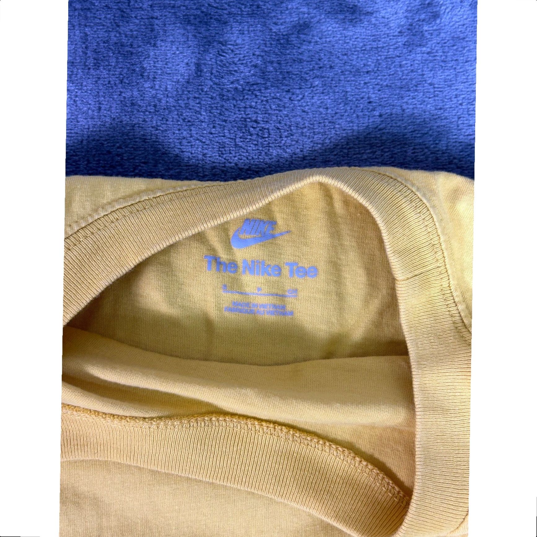 Nike Nike Yellow Pocket T Shirt Men's Size M Crew Neck Short Sleeve Double Swoosh Logo Tee, Dri-FIT Cotton, Vintage No Size US M / EU 48-50 / 2 - 4 Thumbnail