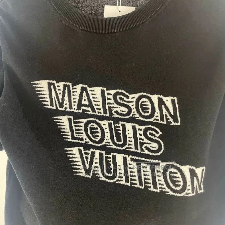 Louis Vuitton Louis Vuitton Letter Knit Short Sleeve. Size US XL / EU 56 / 4 - 1 Thumbnail