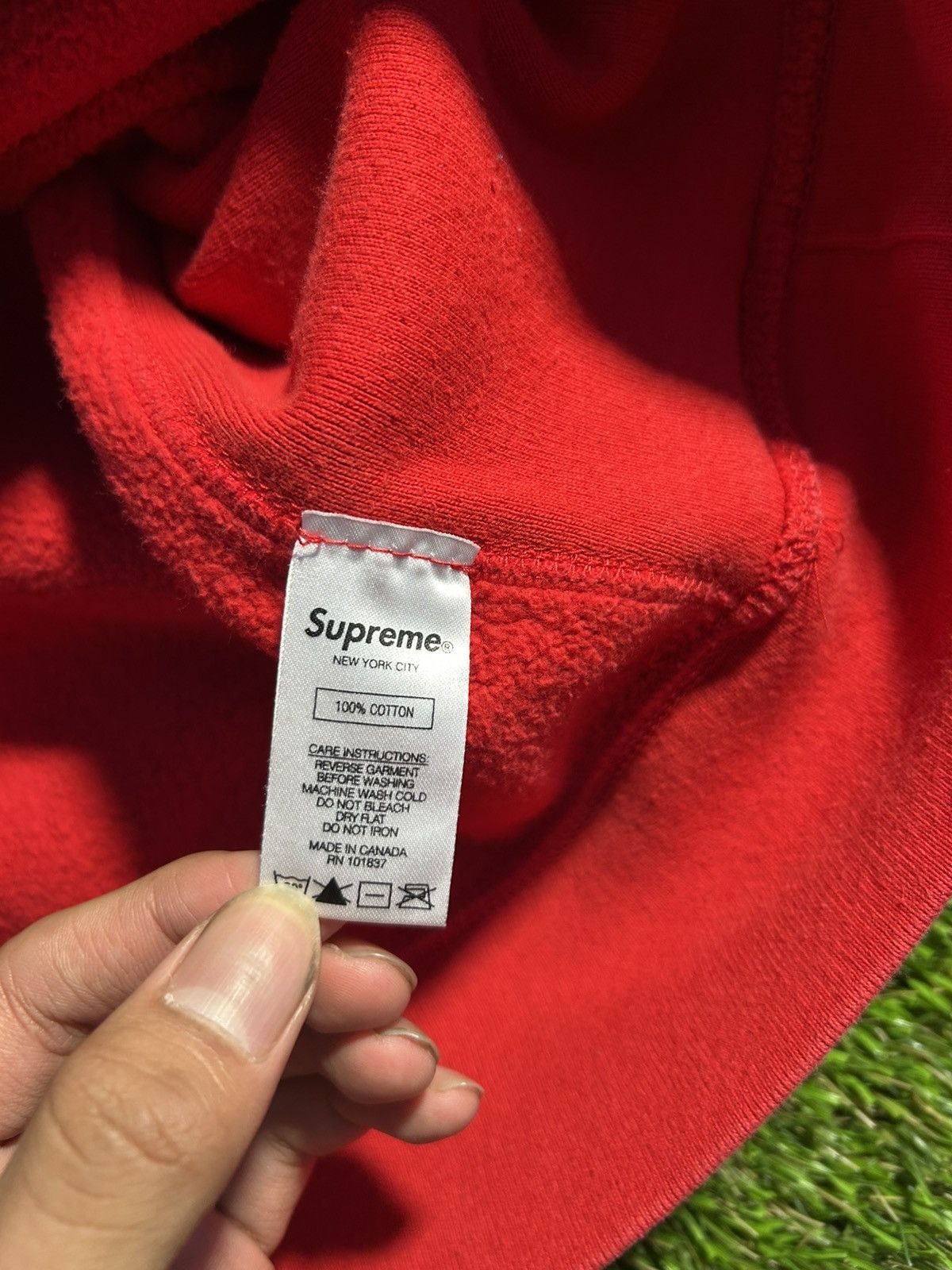 Supreme Supreme FW19 NY World Famous Red Hoodie Size US M / EU 48-50 / 2 - 7 Thumbnail