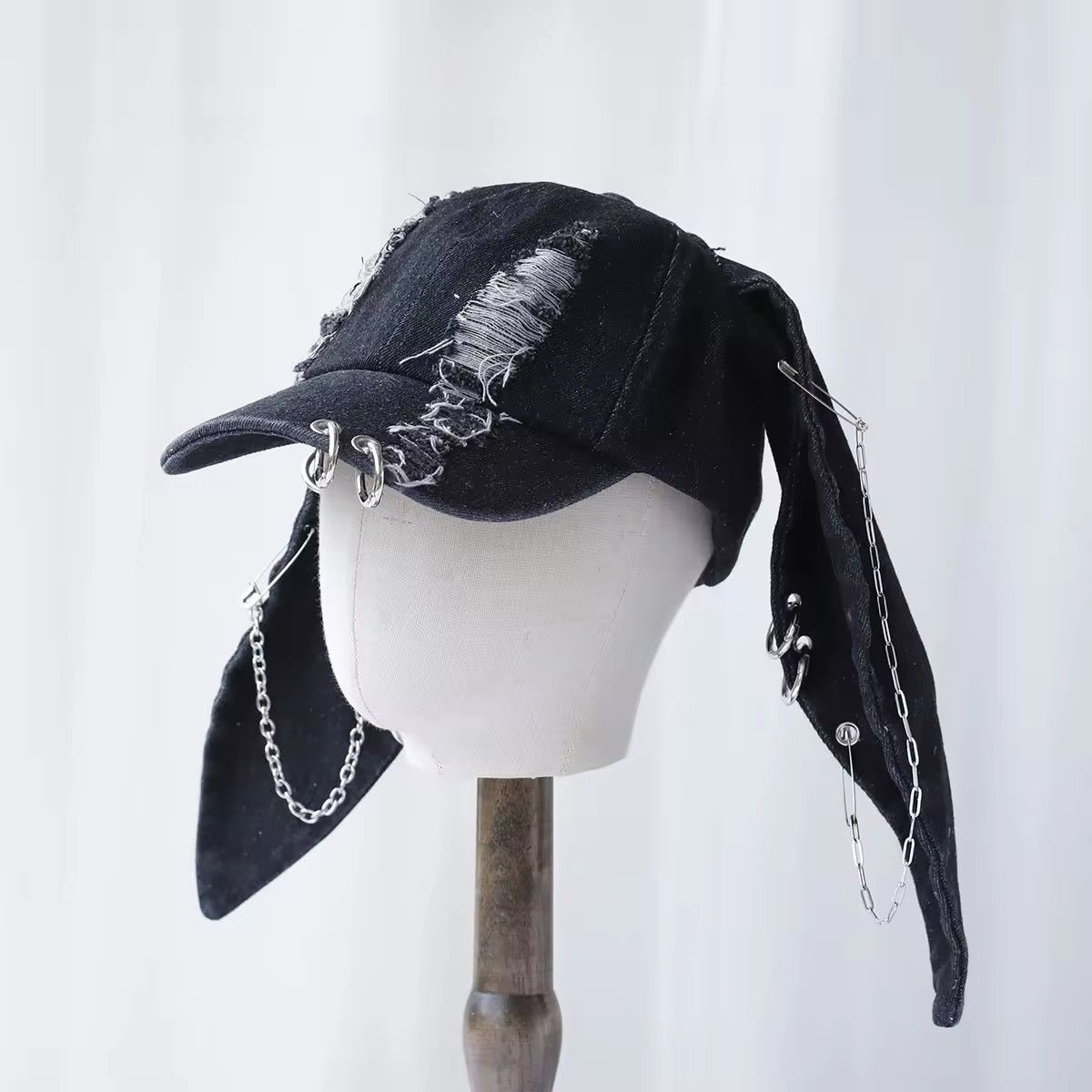 Japanese Brand Rabbit Ears Denim Ripped Metal Ring Cap Size ONE SIZE - 2 Thumbnail