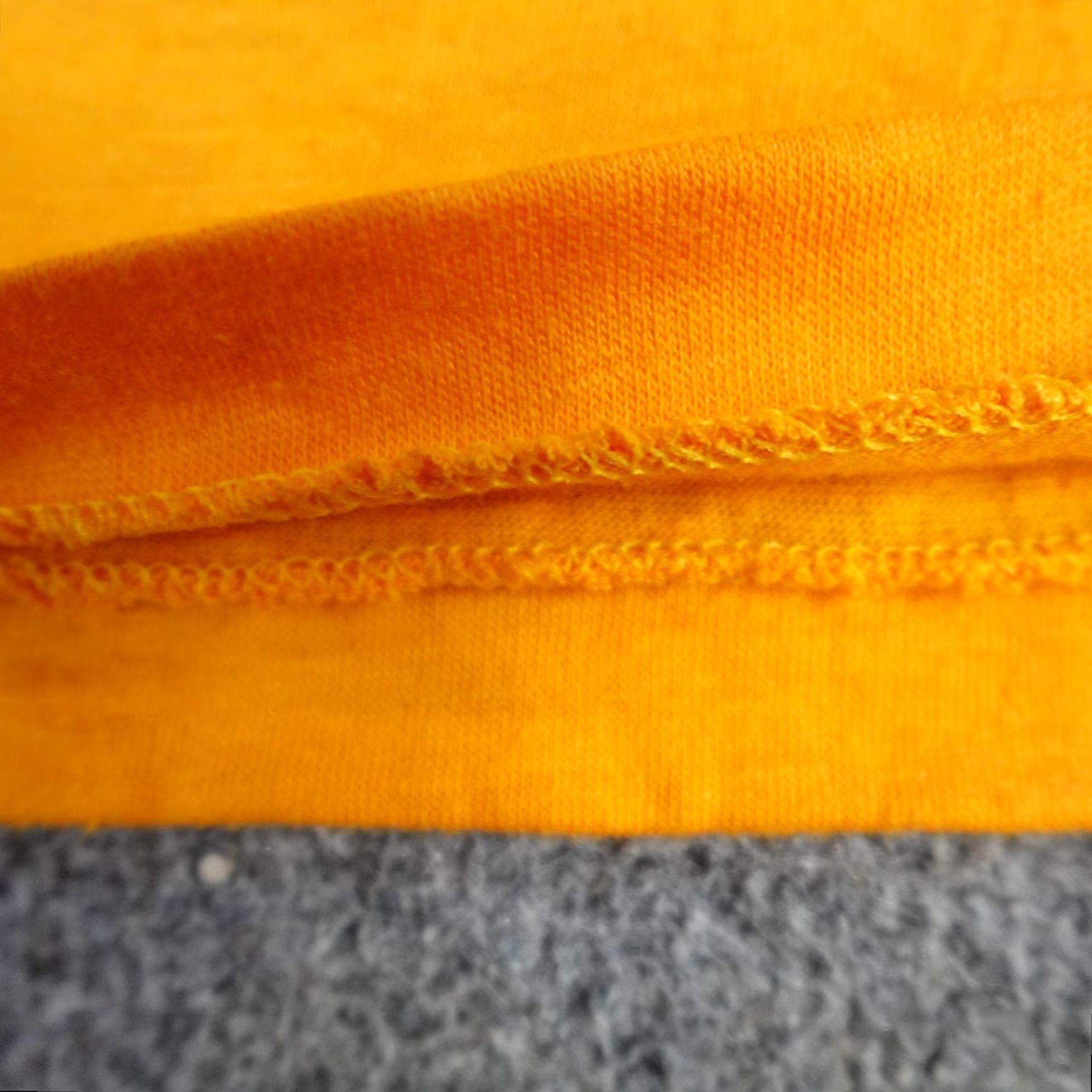 Vintage VINTAGE USS Intrepid T-shirt XS Yellow Men XS Crew Neck Short Sleeve Graphic Print 80s Size US XS / EU 42 / 0 - 3 Thumbnail