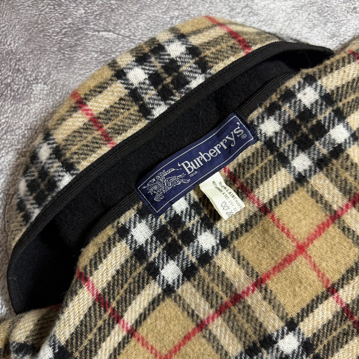 Burberry Burberry’s Reversible Wool Poncho Nova Check Black Size ONE SIZE - 8 Thumbnail