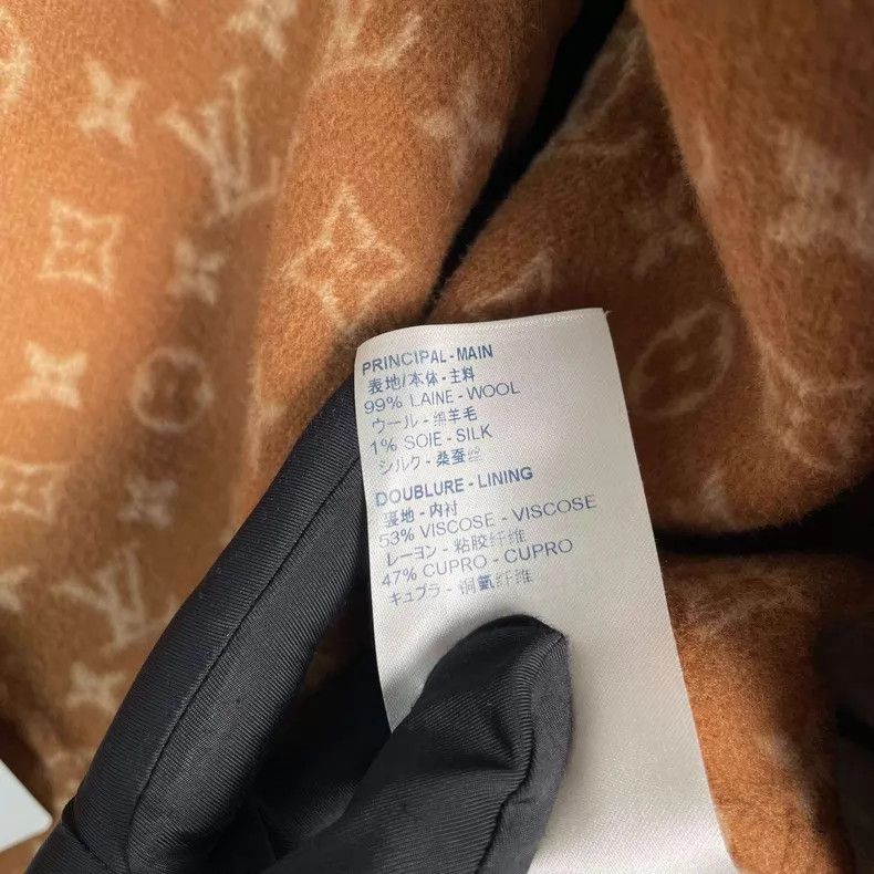 Louis Vuitton Louis Vuitton Cashmere wrap inside full print hooded coat Size XS / US 0-2 / IT 36-38 - 9 Thumbnail