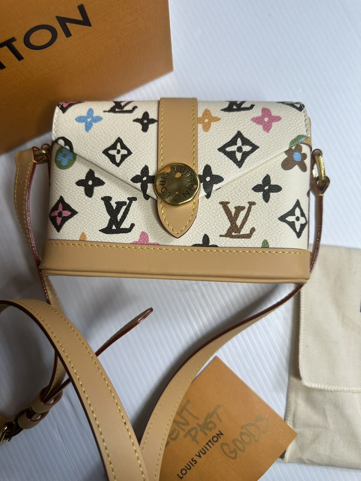 Louis Vuitton × Tyler The Creator Louis Vuitton Tyler The Creator Craggy Wearable Wallet Size ONE SIZE - 3 Thumbnail