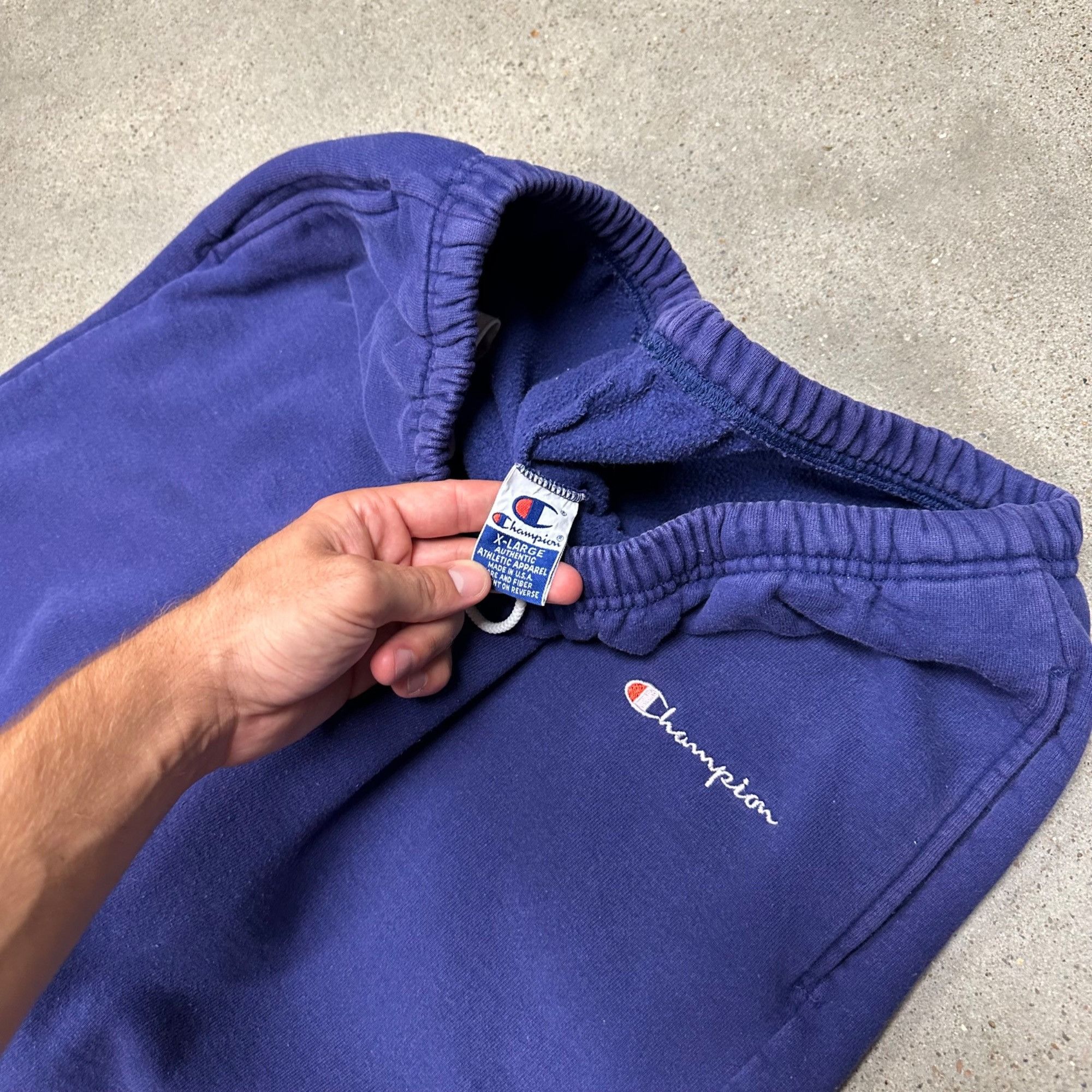 Champion × Vintage Vintage 90s Champion Blue Sweatpants Pockets & Drawstring Size US 34 / EU 50 - 2 Thumbnail