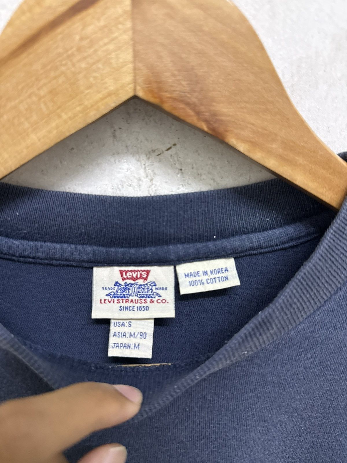 Levi's Vintage Sun Faded Levis Thrash T-Shirt Size US S / EU 44-46 / 1 - 4 Thumbnail
