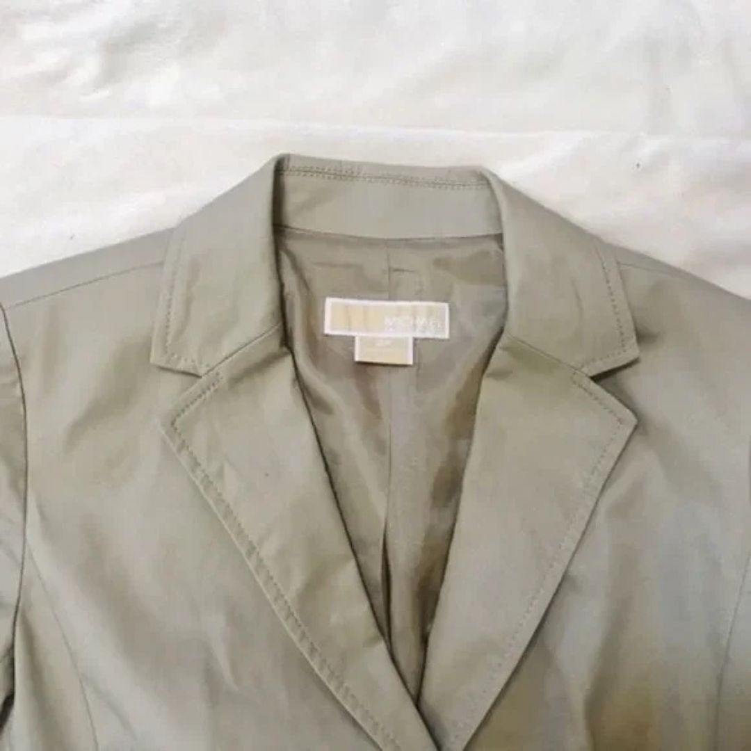 Michael Kors Michael Kors Neutral Tan Blazer | Sz 2P Size XS / US 0-2 / IT 36-38 - 3 Thumbnail