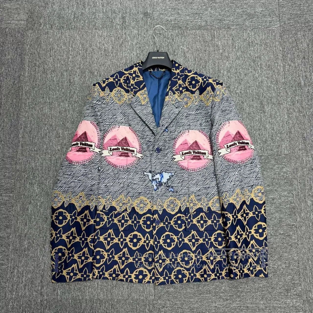 Louis Vuitton louis vuitton pyramid print casual jacket. Size US L / EU 52-54 / 3 - 1 Thumbnail