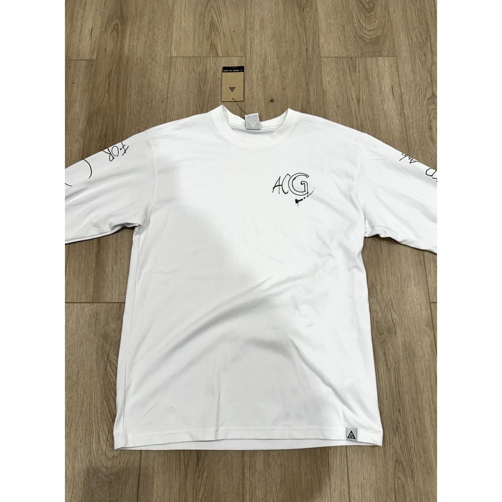 Nike VINTAGE? No. Nike ACG All Conditions Gear Shirt Mens Small Outdoor White Long Sleeve Crew Neck Solid Graphic Print Logo Size US S / EU 44-46 / 1 - 3 Thumbnail