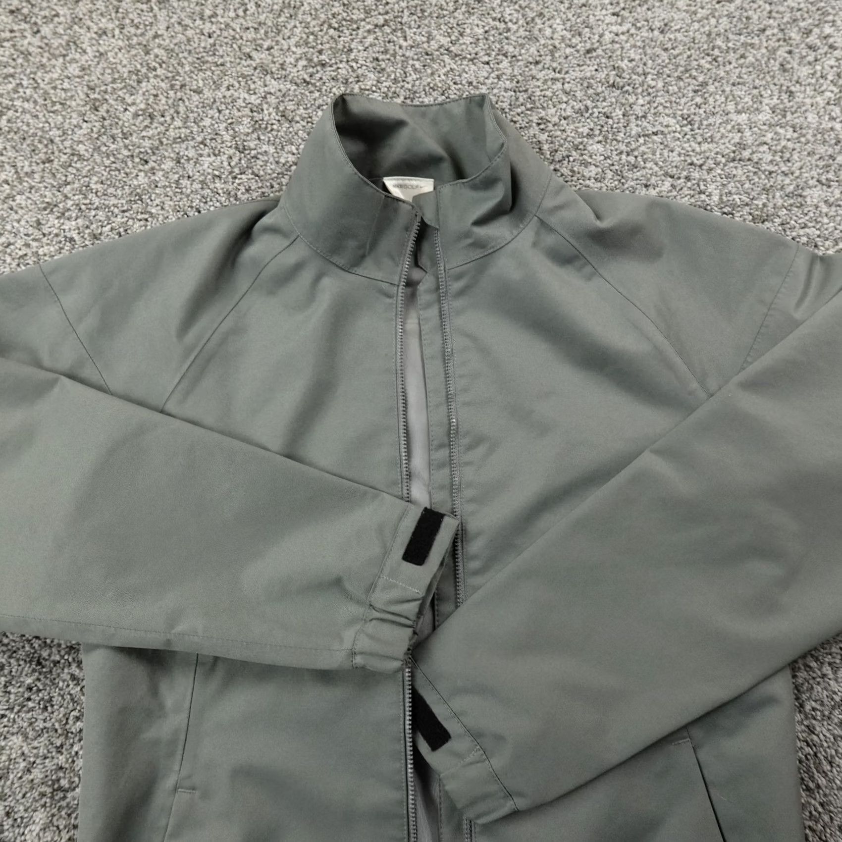 Nike VINTAGE Nike Jacket Mens S Gray STORM FIT 10 Full Zip Softshell Waterproof Coat Y2K Size US S / EU 44-46 / 1 - 4 Thumbnail