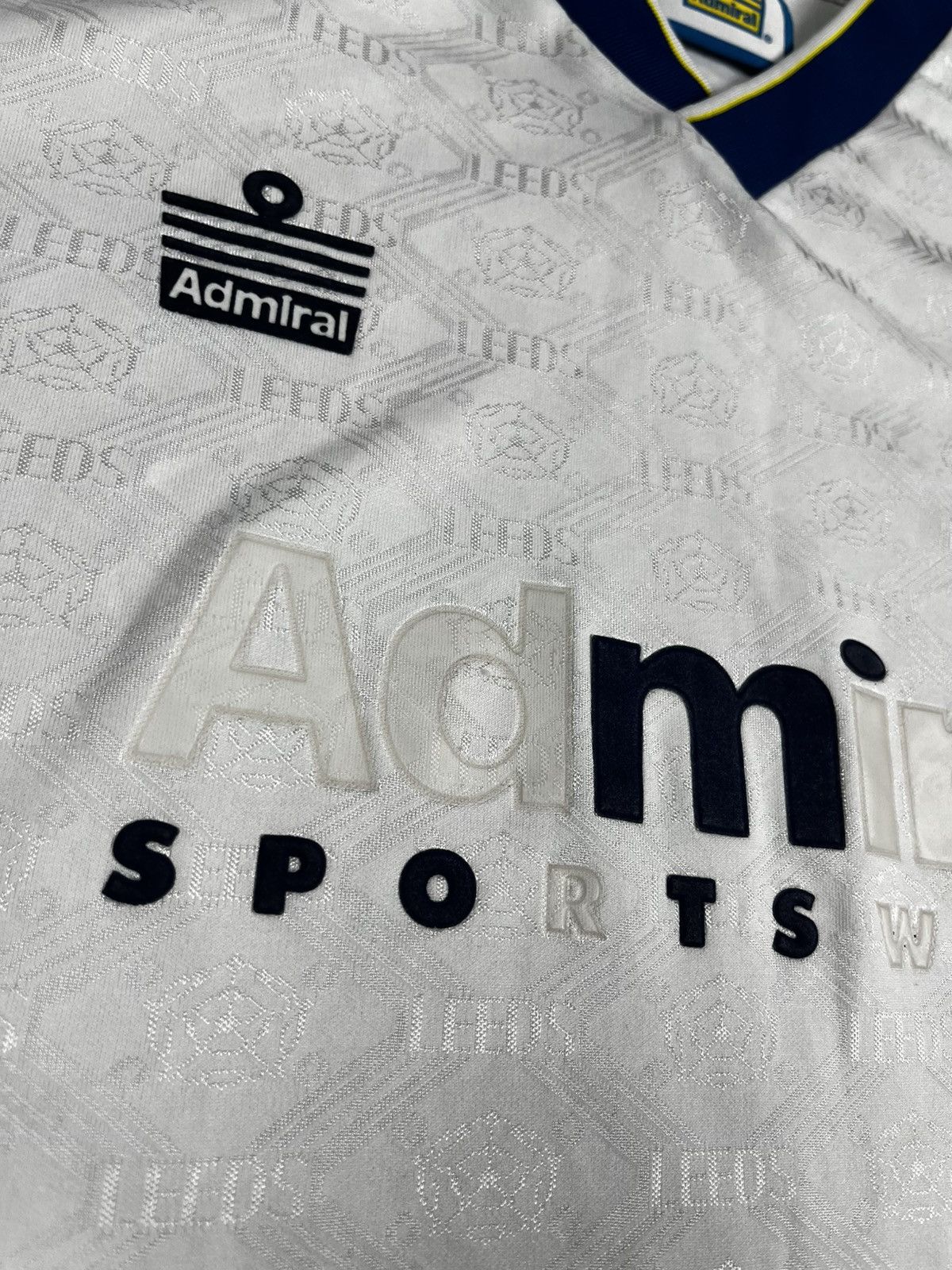 Vintage ADMIRAL LEEDS UNITED VINTAGE BLOKECORE SCORE DRAW JERSEY Size US L / EU 52-54 / 3 - 4 Thumbnail