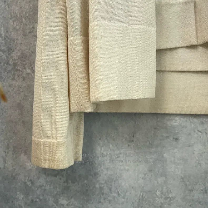 Hermes Hermes Beige patchwork faux two-piece knit cardigan sweate Size XXS / US 00 / IT 34 - 4 Thumbnail
