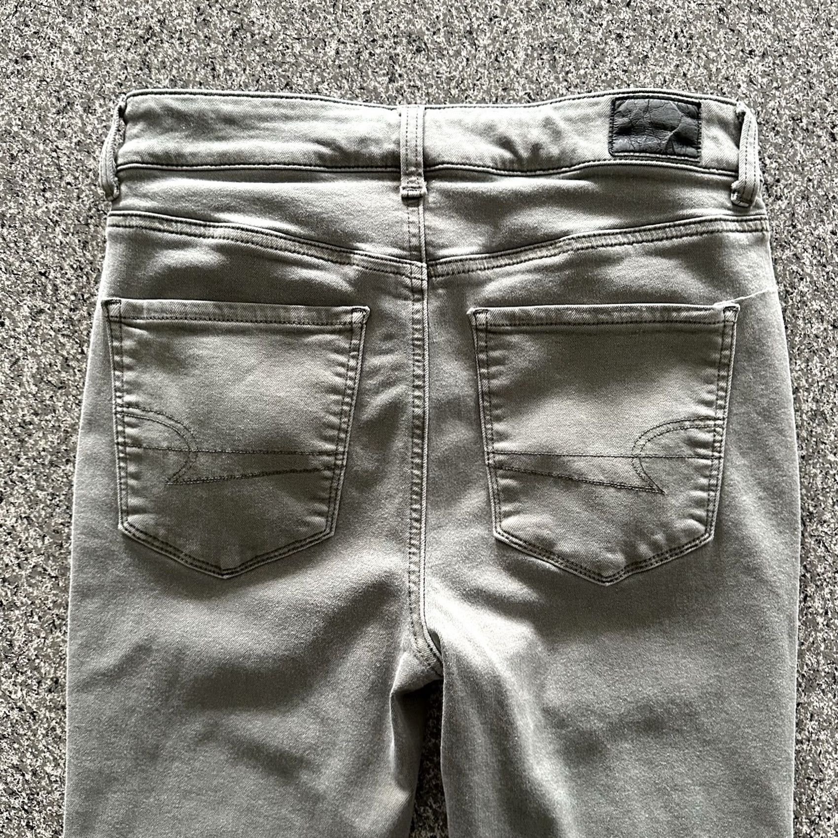 American Eagle Outfitters American Eagle Outfitters Jeans Womens 8 R 28x27 Super High Rise Jegging Slim Stretch Green Denim Jeans Womens 8 Jeans Size 28" / US 6 / IT 42 - 4 Thumbnail