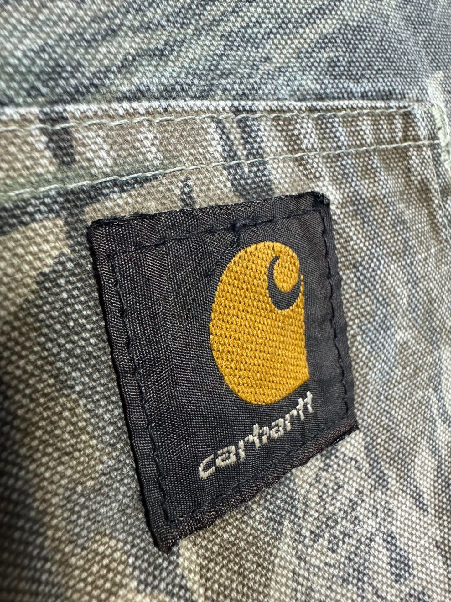 Carhartt Vintage Carhartt JR345 Camo Hooded Work Jacket L Size US L / EU 52-54 / 3 - 7 Thumbnail
