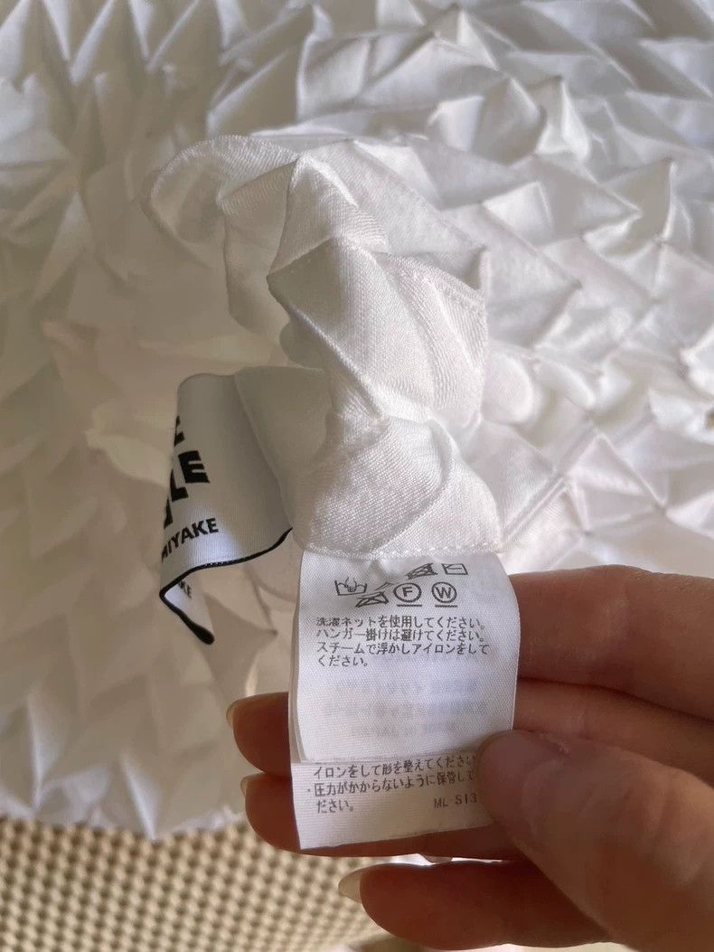 Issey Miyake Issey Miyake White mainline top Size M / US 6-8 / IT 42-44 - 2 Thumbnail