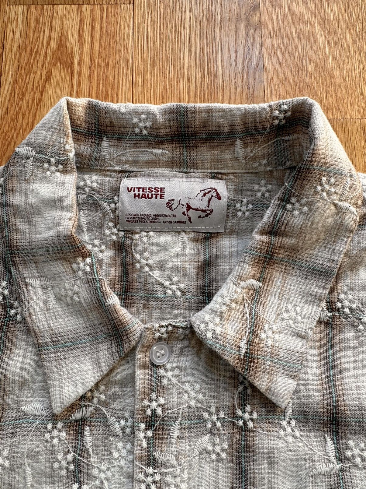 Other Vitesse Haute Cropped Boxy Embroidery Waffle Button Up L Size US L / EU 52-54 / 3 - 6 Thumbnail