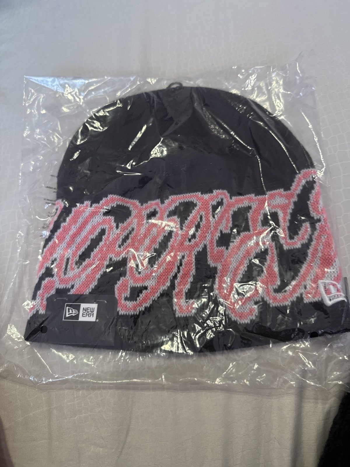 Supreme Supreme pink new era beanie Size ONE SIZE - 2 Thumbnail