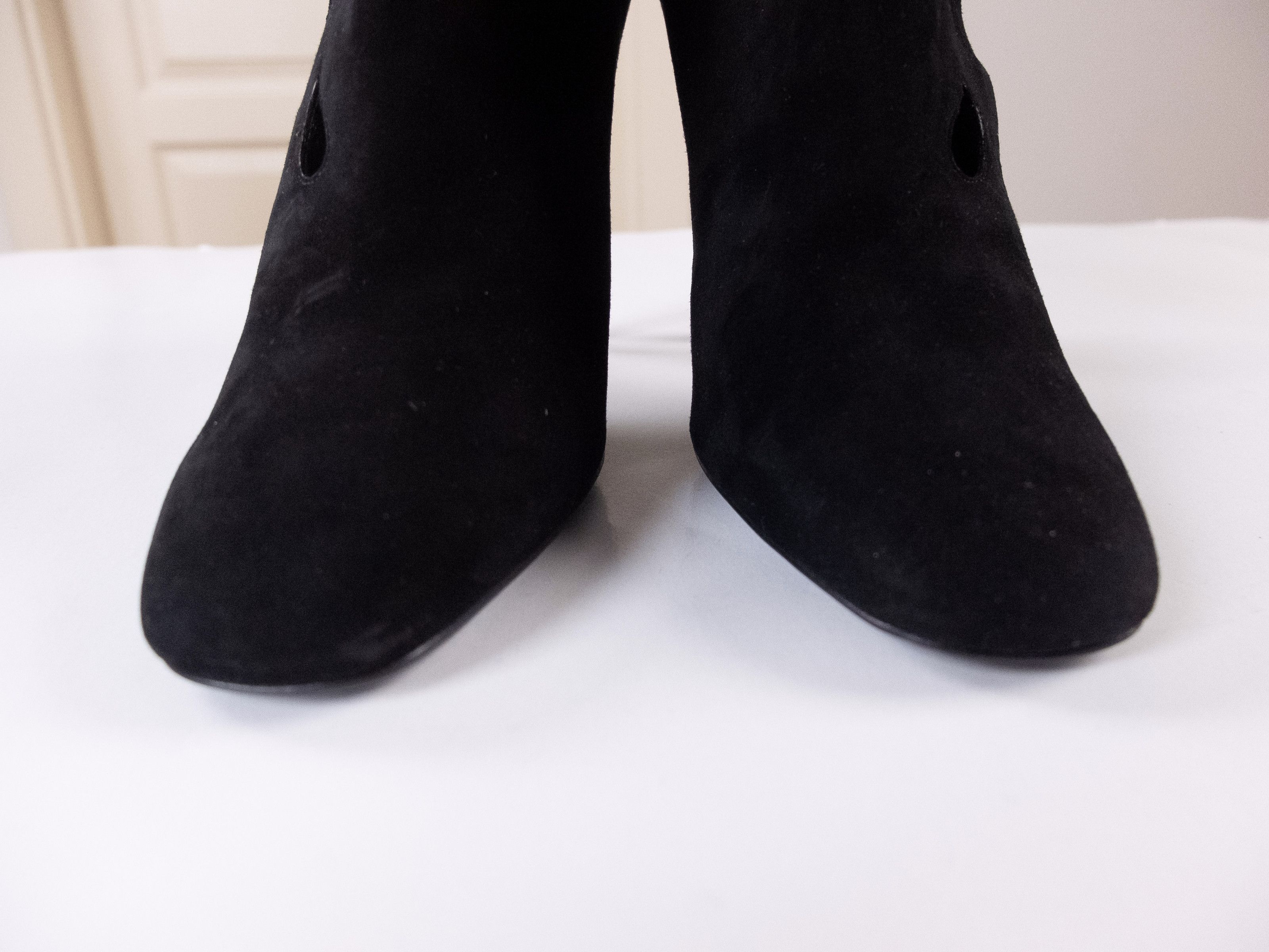 Bottega Veneta BOTTEGA VENETA black suede cutout boots bootie 7.5 37.5 q Size US 7.5 / IT 37.5 - 5 Thumbnail