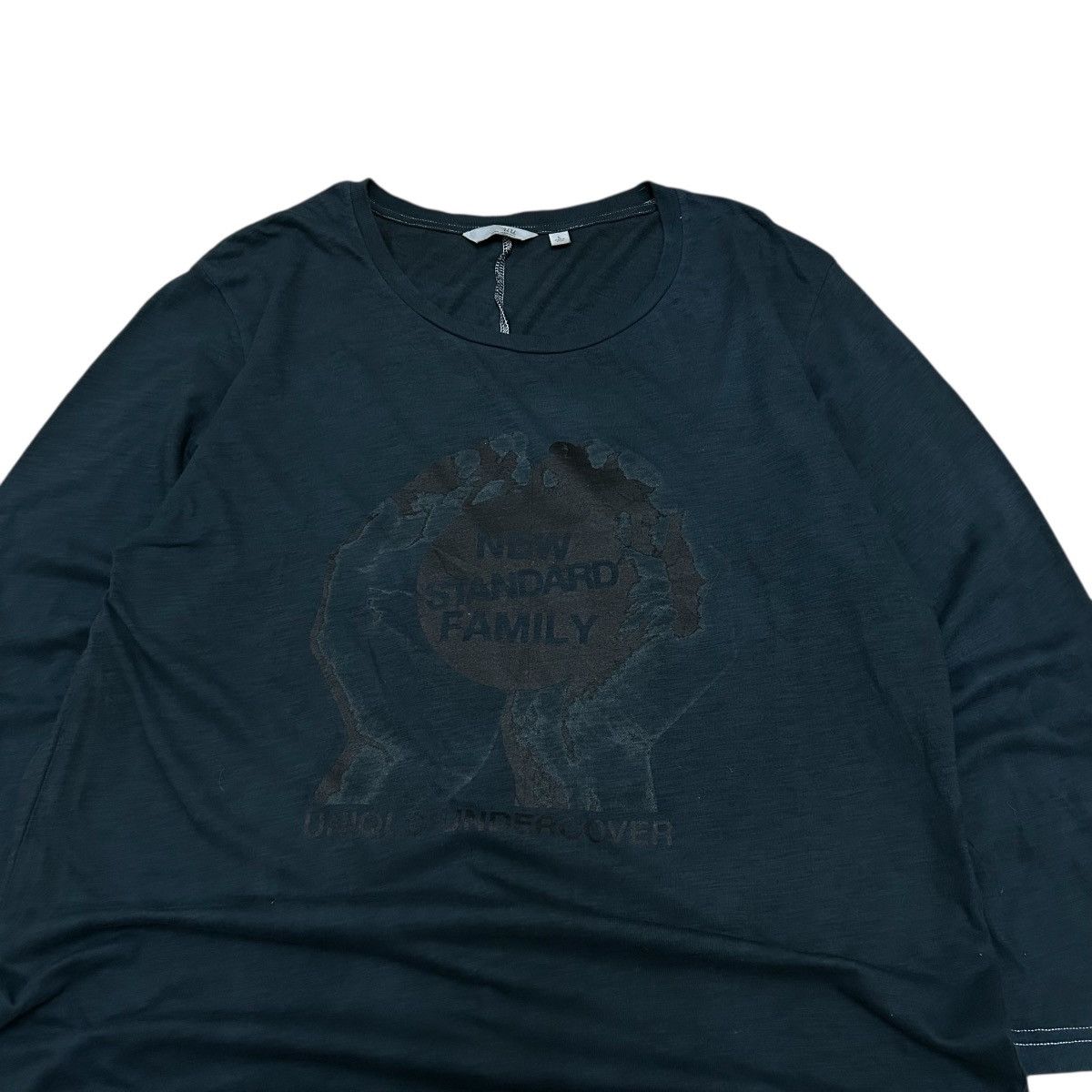 Undercover × Uniqlo UNIQLO X UNDERCOVER New Standard Family Tshirt Size US L / EU 52-54 / 3 - 3 Thumbnail