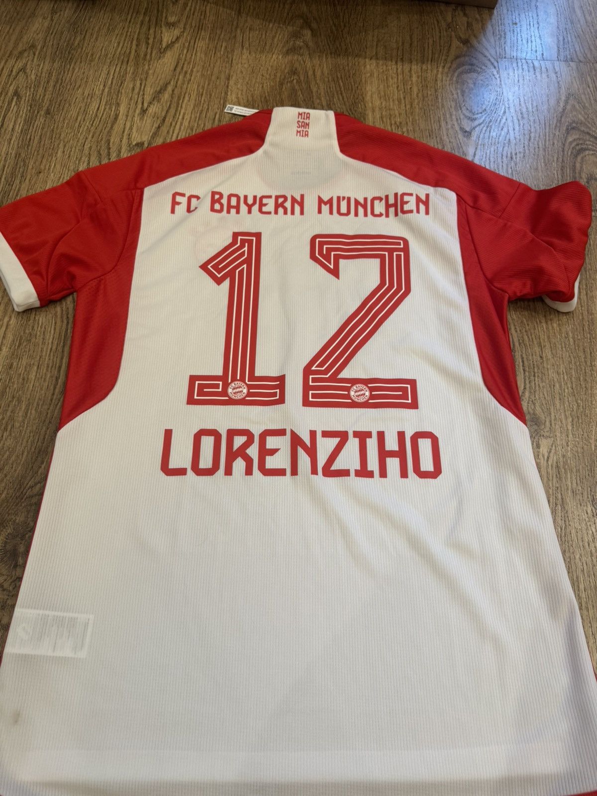 Adidas BAYERN MUNICH 2023 2024 HOME FOOTBALL SOCCER JERSEY SIZE M Size US M / EU 48-50 / 2 - 13 Thumbnail