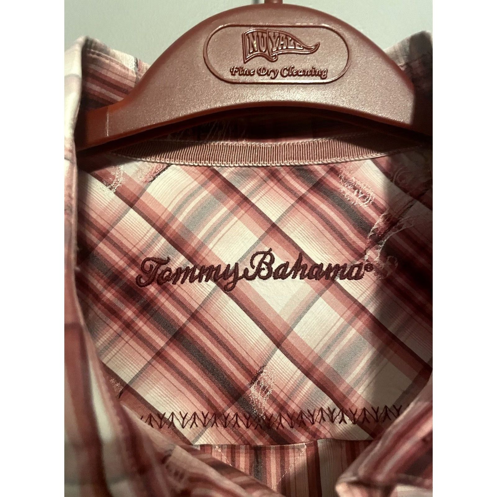 Tommy Bahama Tommy Bahama Shirt Mens L Red Plaid Cotton Long Sleeve Embroidered Button-Up Collar Spread Pocket, 44 Chest, 32 Length, All Seasons, Breathable Size US L / EU 52-54 / 3 - 5 Thumbnail