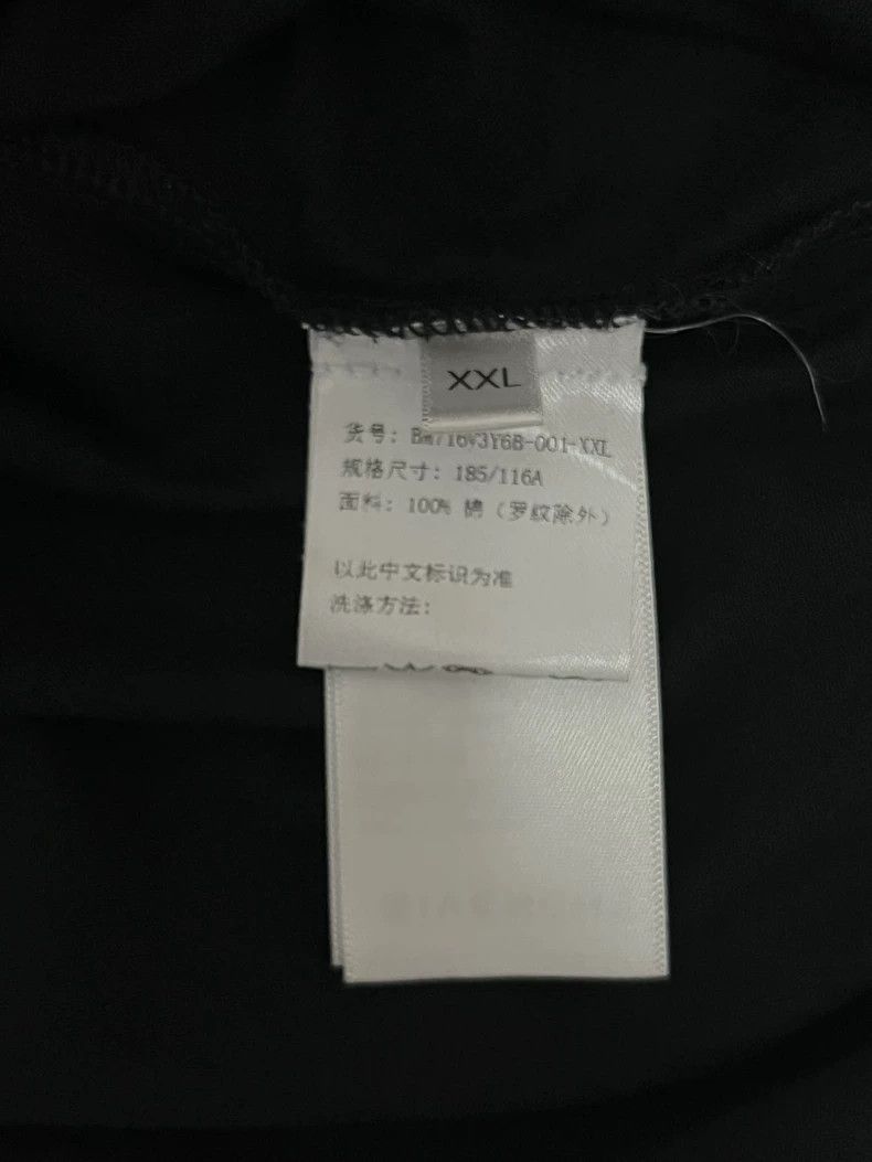 Givenchy Givenchy Black short-sleeve T-shirt, XXL size, back graffi Size US XXL / EU 58 / 5 - 4 Thumbnail