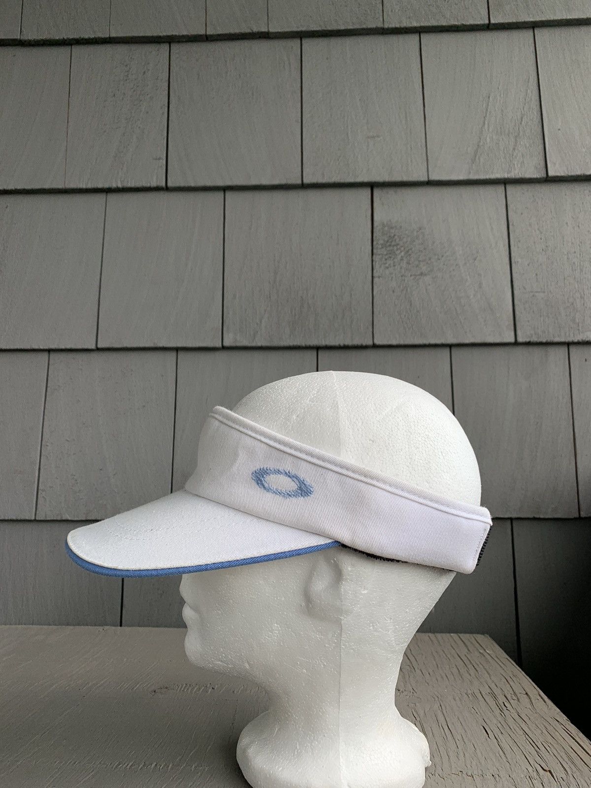 Oakley × Vintage 2000s Vintage Oakley Software Visor Y2K Skull Crossbone $ Size ONE SIZE - 1 Thumbnail