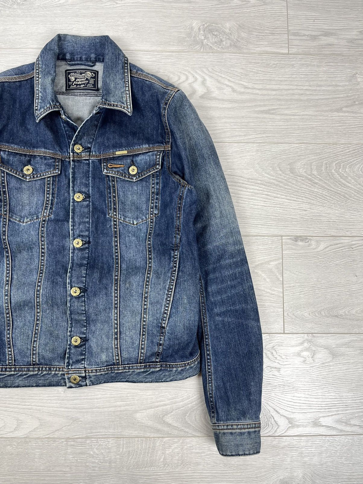 Diesel × Vintage Diesel Vintage Y2K Denim Blue Trucker Jacket Size US M / EU 48-50 / 2 - 2 Thumbnail