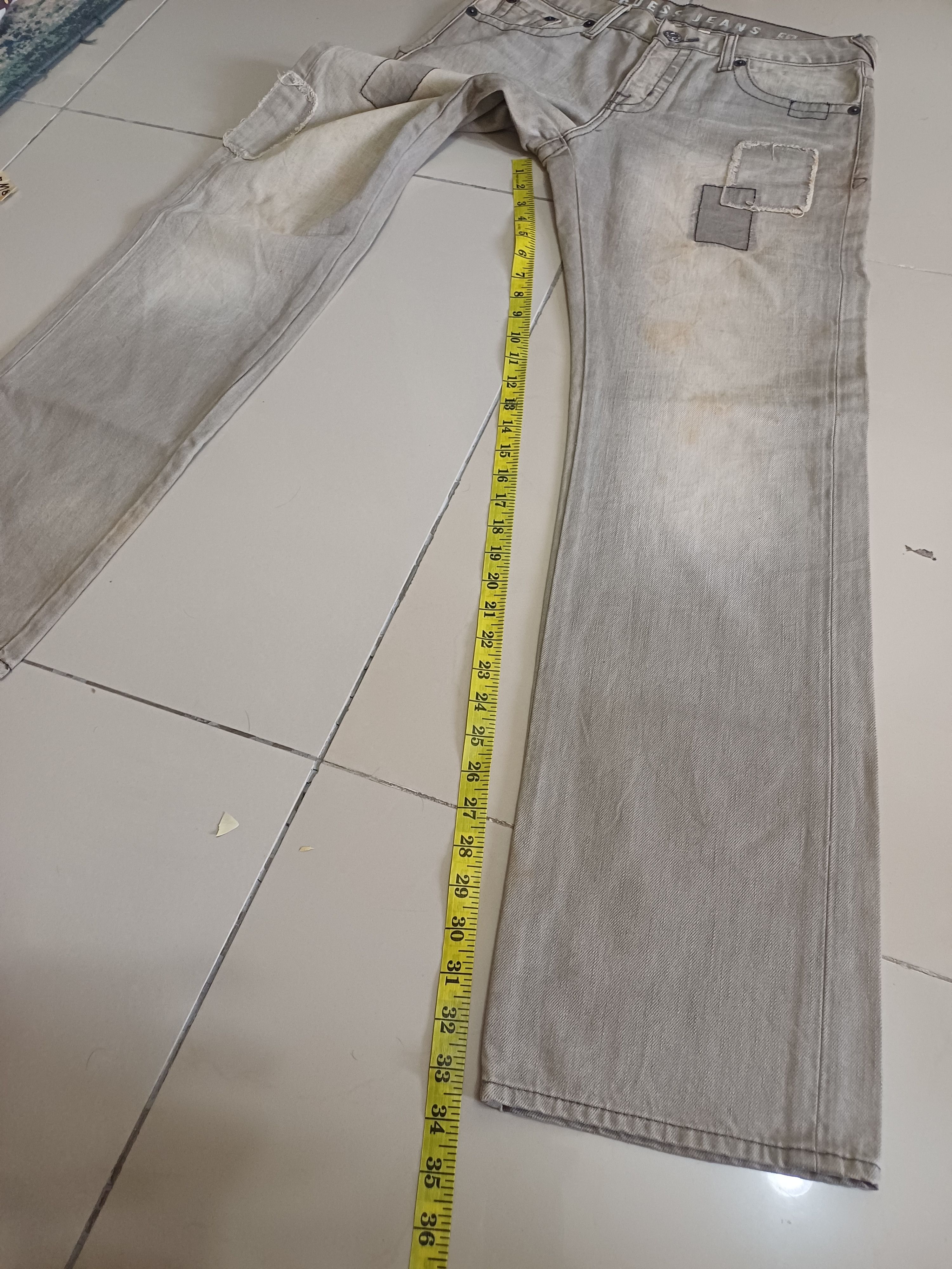 Designer × Guess AWESOME 🔥🔥🔥Distressed GUESS Jeans.. button fly Size US 31 - 14 Thumbnail