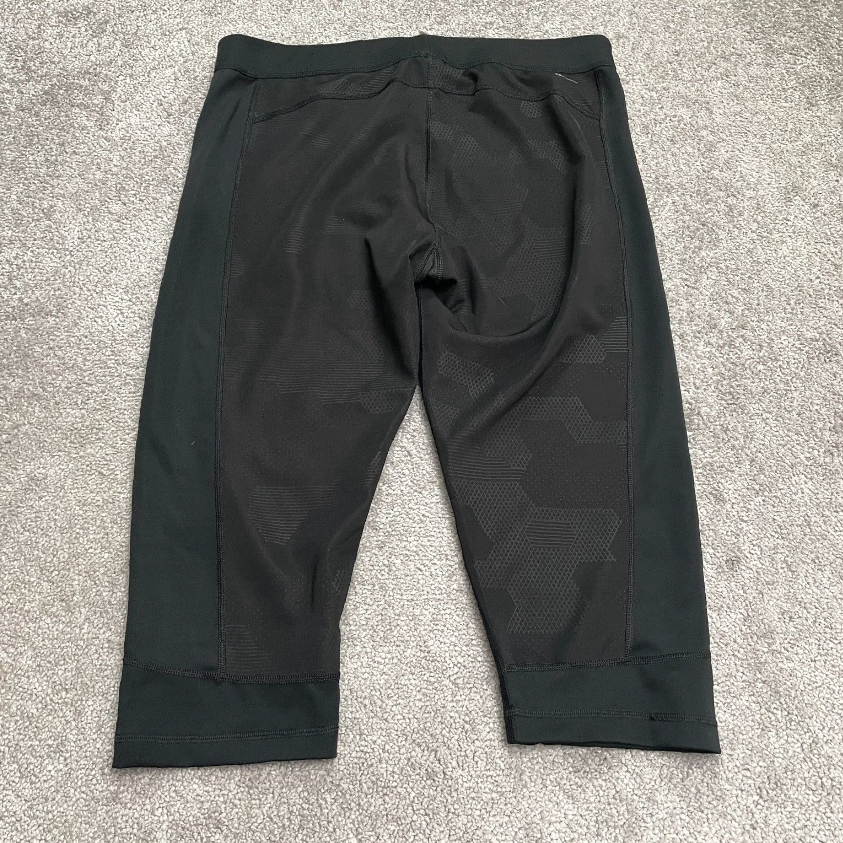 Adidas Adidas Climalite Tech Fit Cropped Leggings Women XL Black Patterned Active 34x18 Size 40" / US 18 - 2 Thumbnail