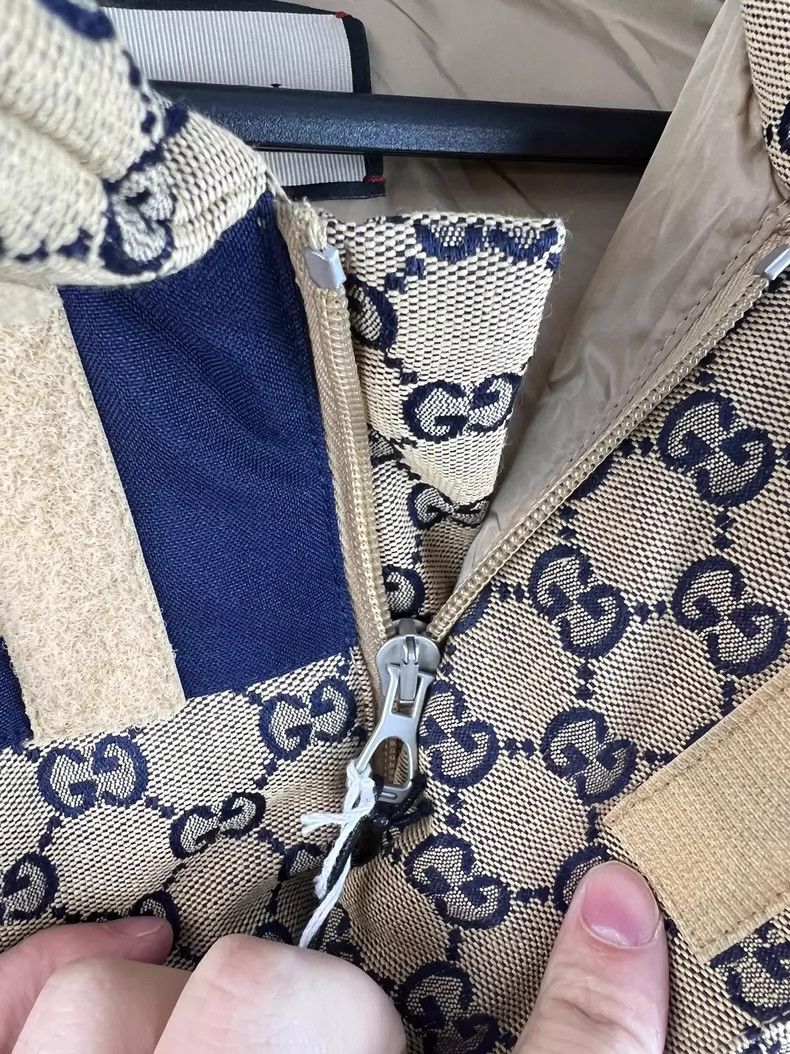Gucci Gucci Full logo hooded down vest with presbyopia vest Size US M / EU 48-50 / 2 - 4 Thumbnail