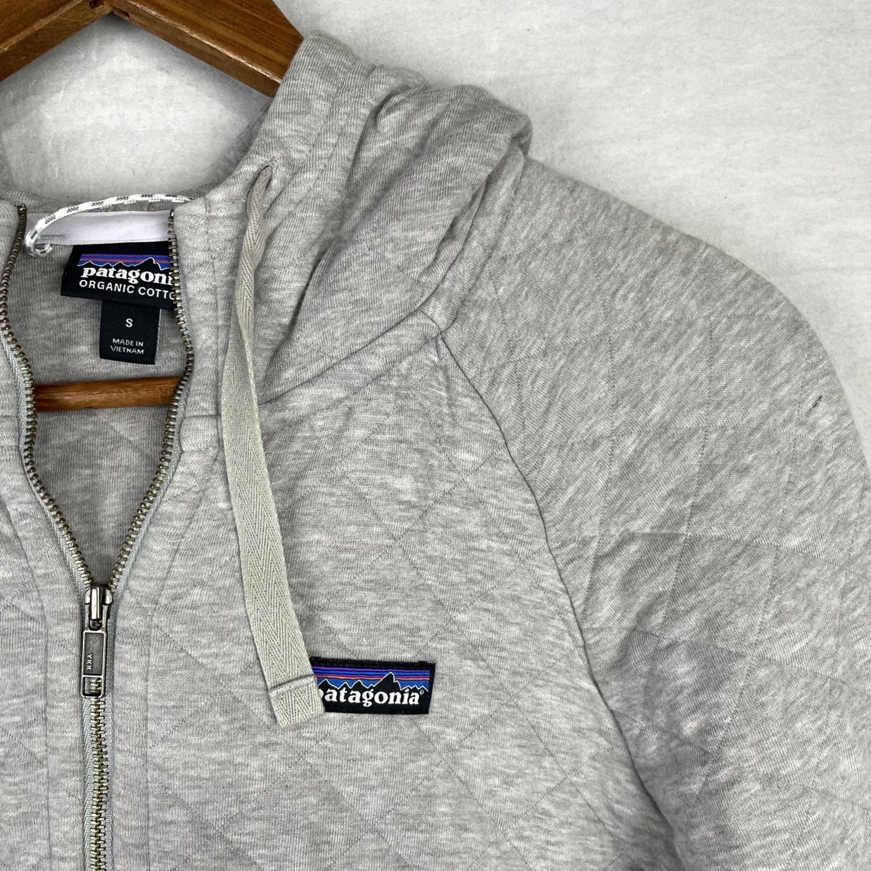 Patagonia Patagonia Hoodie Womens Small Gray Organic Cotton Full Zip Quilted Rugged Outdoor 25316 Size S / US 4 / IT 40 - 3 Thumbnail