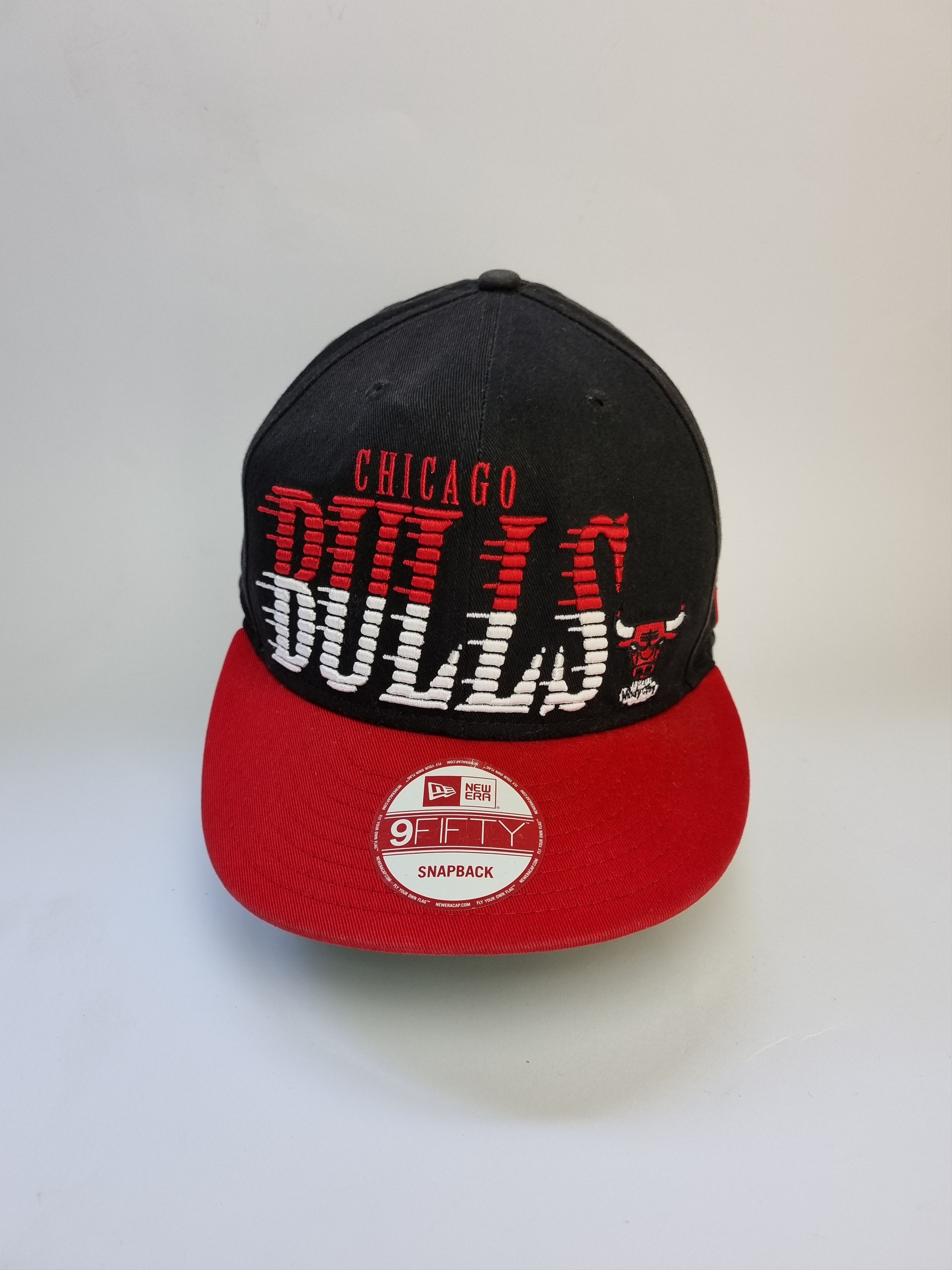 NBA × Vintage Spellout Big Logo Chicago Bulls Vintage Rare Cap Size ONE SIZE - 11 Thumbnail