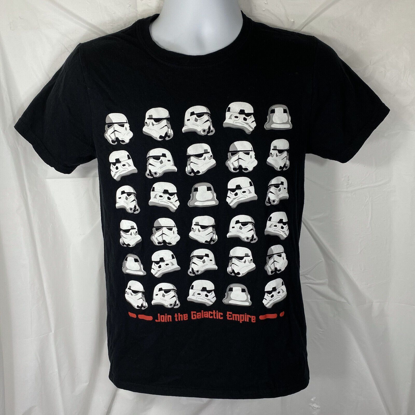 Disney Disney Parks Star Wars Stormtrooper Graphic T Shirt Size US S / EU 44-46 / 1 - 1 Thumbnail