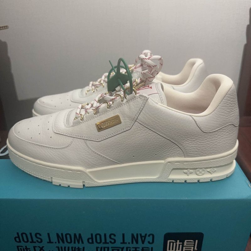 Louis Vuitton Louis Vuitton Trainer Fashion Sneakers for Men -2508 Size US 9.5 / EU 42-43 - 1 Thumbnail