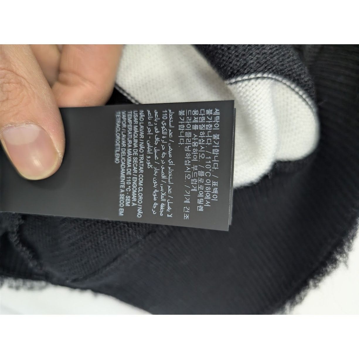 Saint Laurent Paris o1rshd1 555 / Laine Chevron Pull Knitwear in Naturel / Noir Size US M / EU 48-50 / 2 - 20 Thumbnail