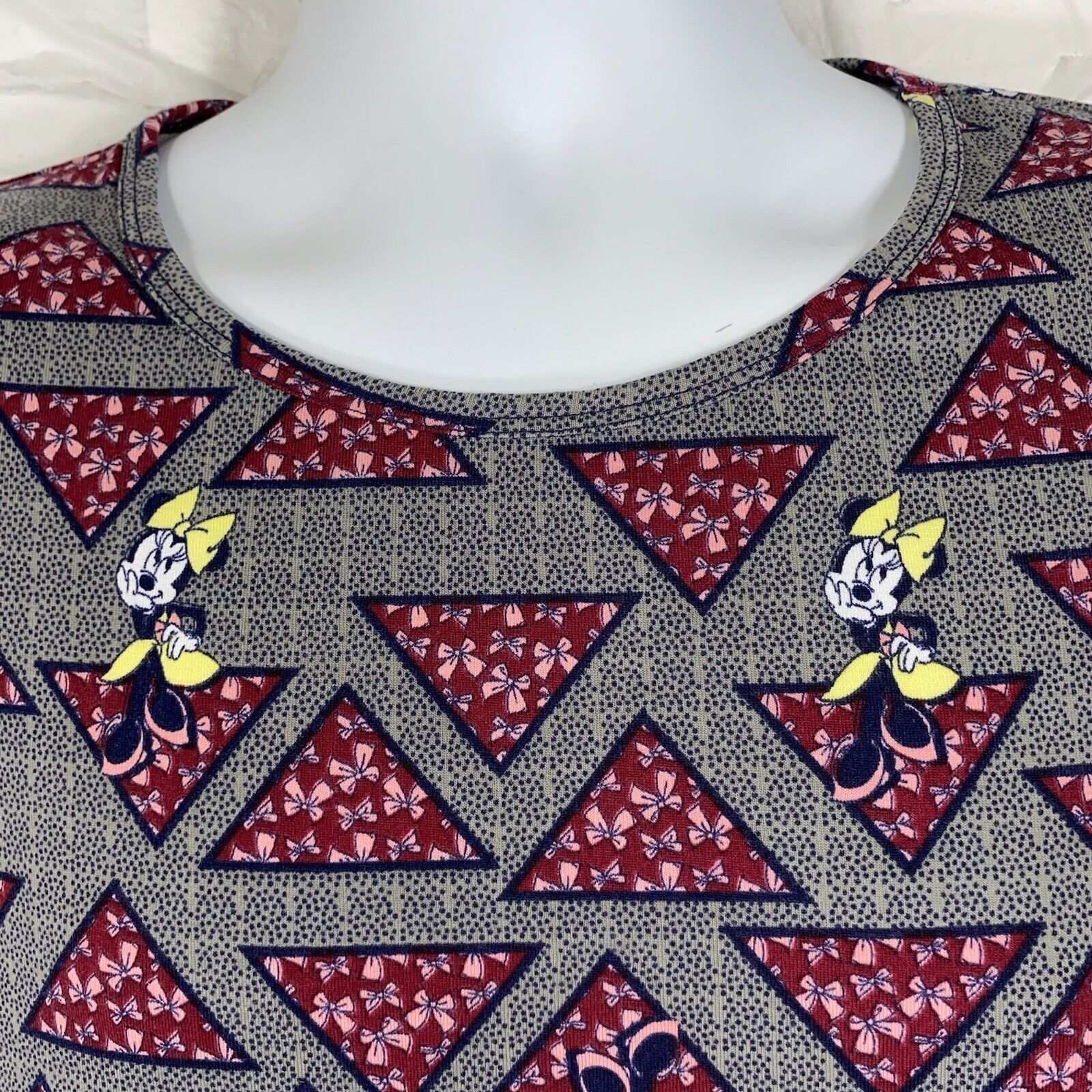 Disney LuLaRoe Disney Oversized Irma Short Sleeve Minnie Mouse Tee Size S / US 4 / IT 40 - 2 Thumbnail