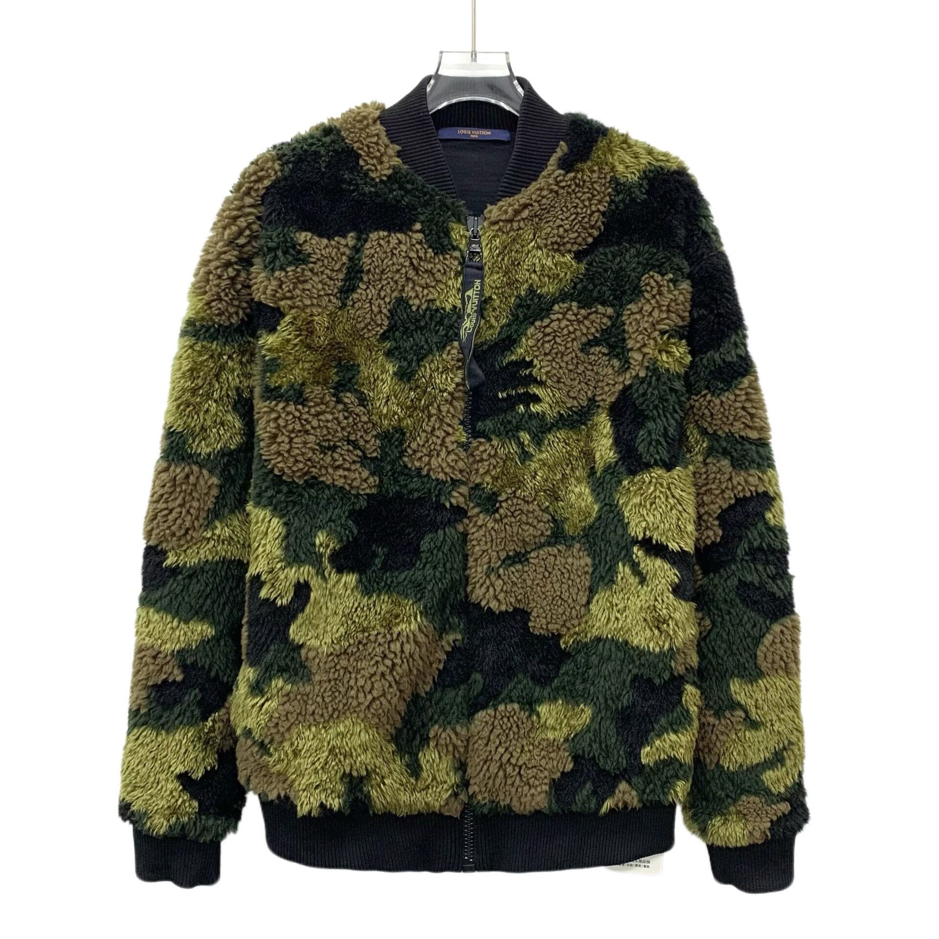 Louis Vuitton louis vuitton camo teddy jacket with zipper Size US S / EU 44-46 / 1 - 1 Thumbnail