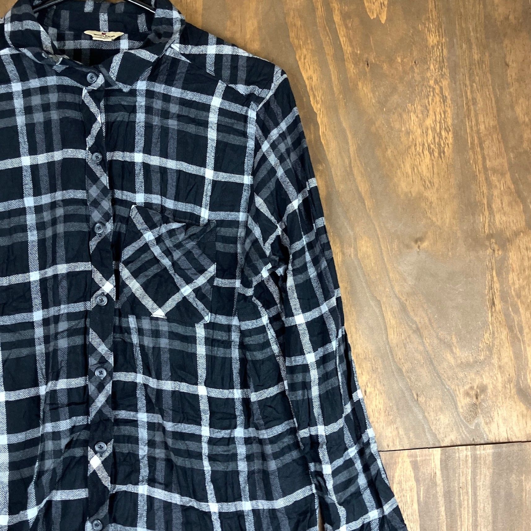 Vintage Woolrich Womens Shirt Plaid Flannel 100% Cotton Black White Large Button-Down Long Sleeve Casual Workwear Styling Womens Size L / US 10 / IT 46 - 5 Thumbnail