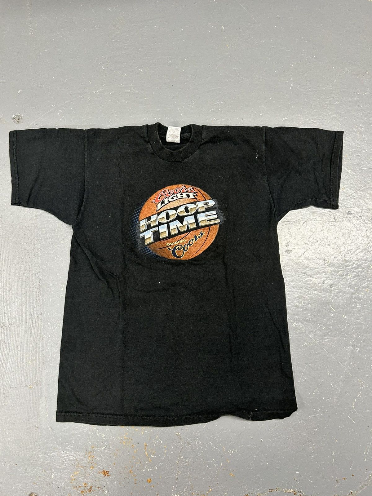 NBA × Vintage Crazy Vintage 90s Essential Black Coors Light Hoop Tee Shirt Size US M / EU 48-50 / 2 - 1 Thumbnail