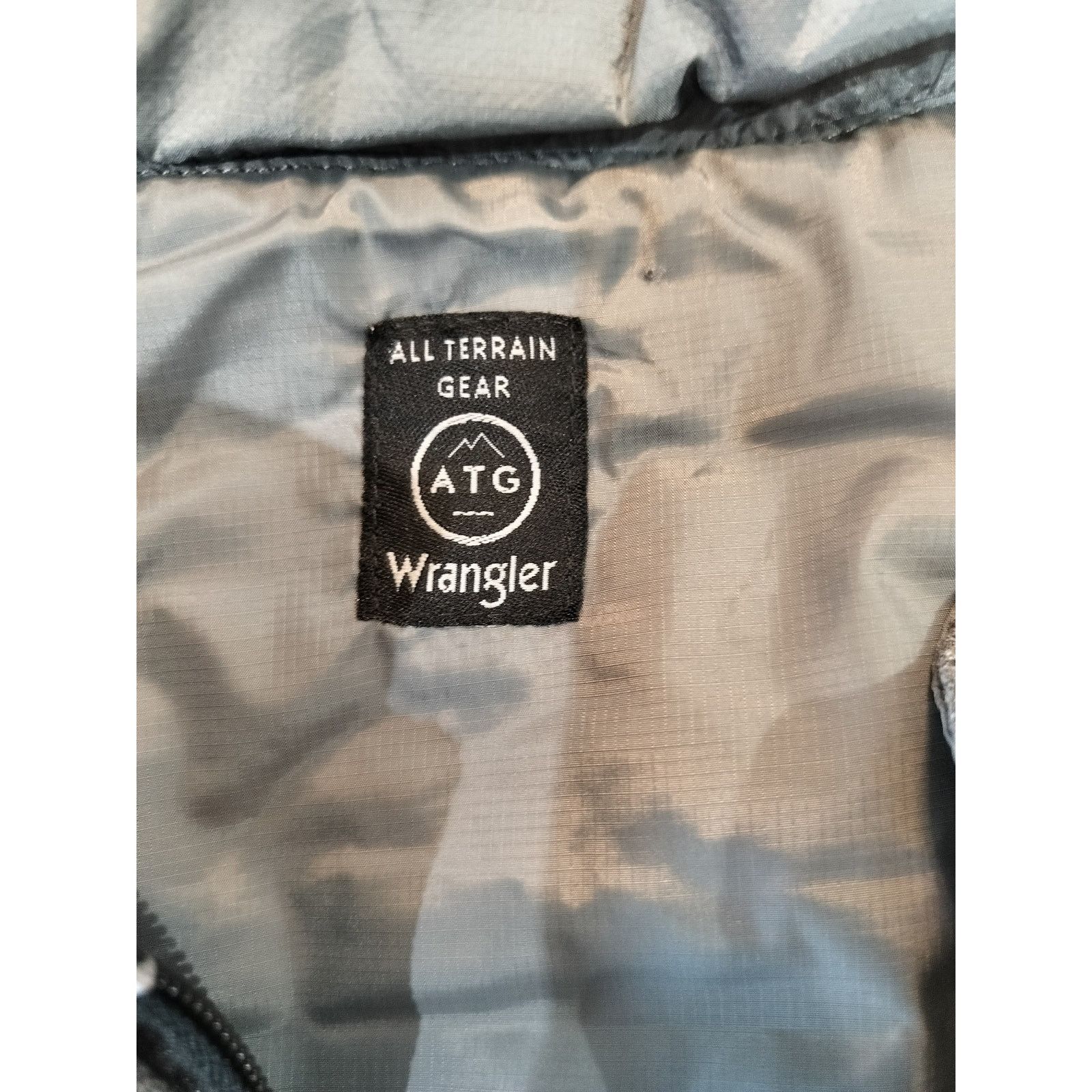 Wrangler Wrangler ATG Reversible Vest Gray Water Resistant Men’s LT Size US L / EU 52-54 / 3 - 10 Thumbnail