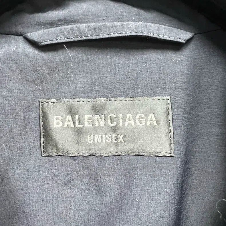 Balenciaga Balenciaga Side Sleeve Letter Logo Cut-Out Embroidered Jac Size US S / EU 44-46 / 1 - 3 Thumbnail