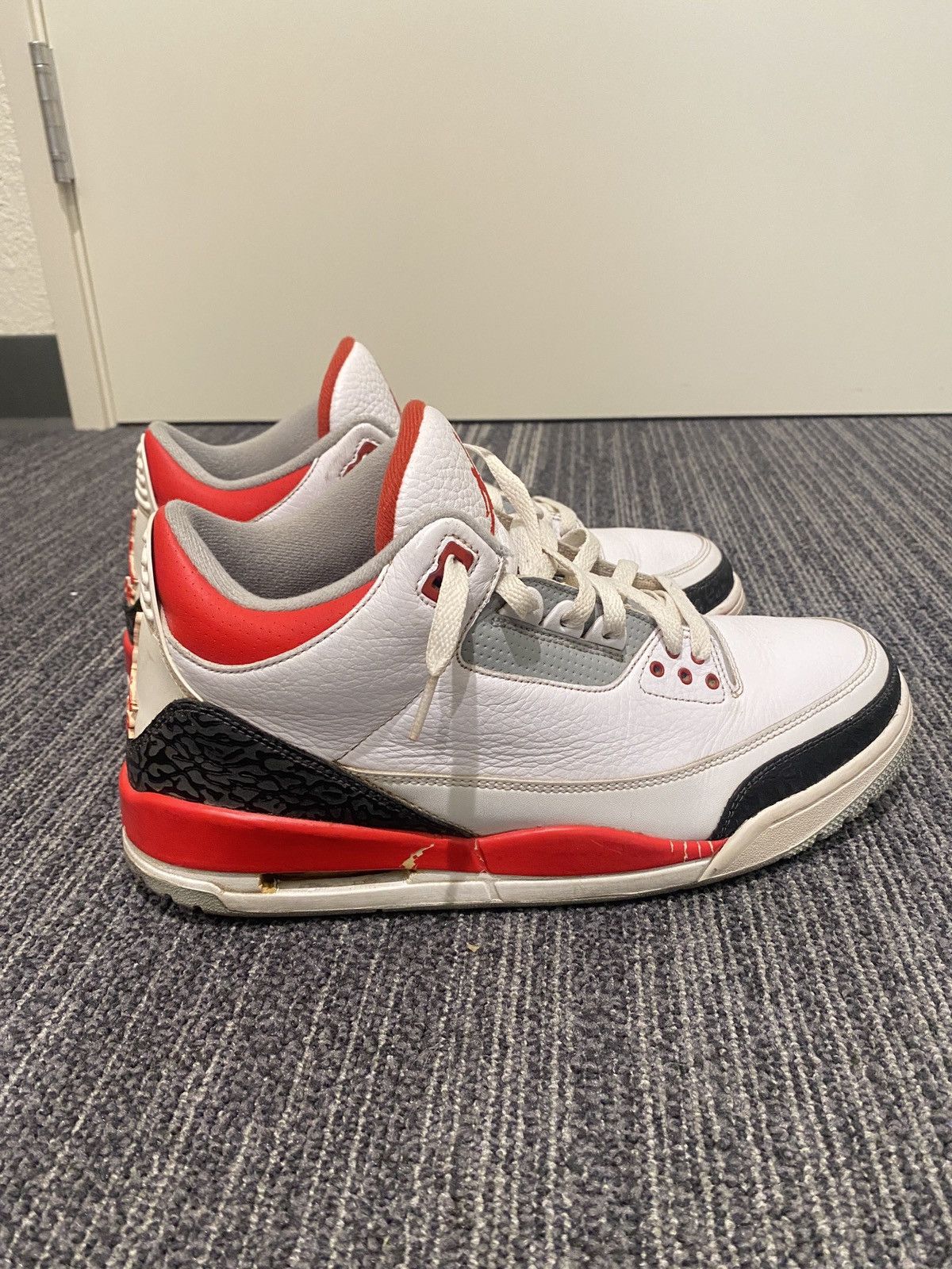 Pre-owned Jordan Brand Air Jordan 3 Retro Fire Red 2013 Shoes In White