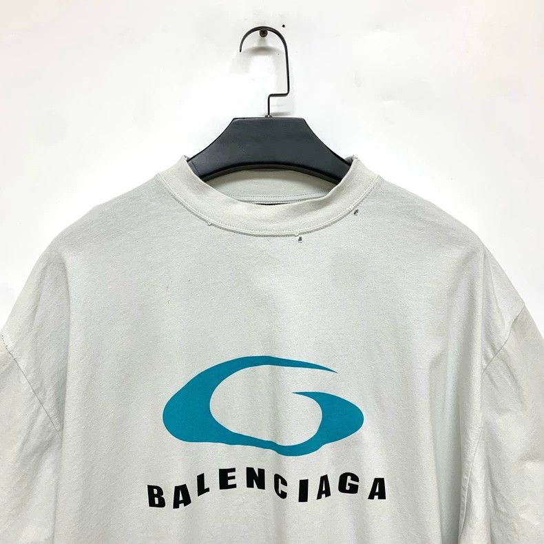 Balenciaga Balenciaga Wave Ring Logo Short Sleeve Size US L / EU 52-54 / 3 - 3 Thumbnail