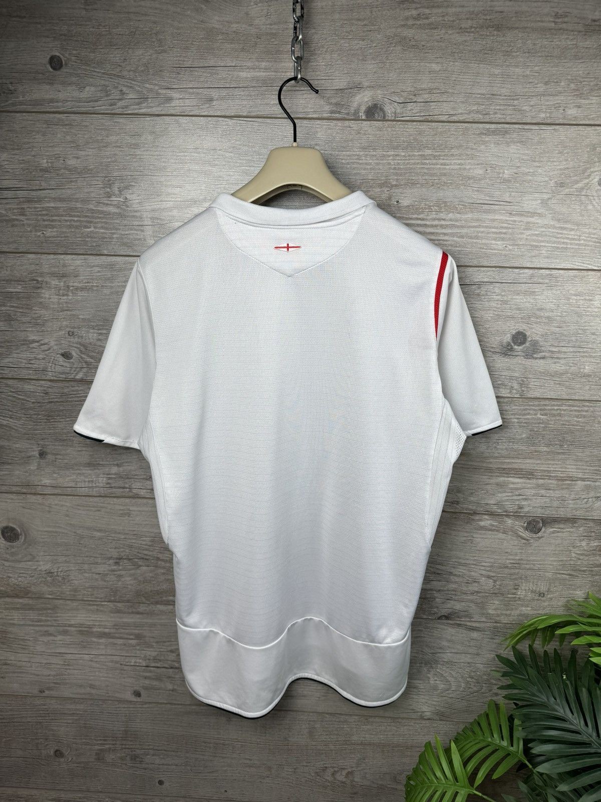 Umbro ENGLAND 2005 2007 HOME SHIRT FOOTBALL SOCCER JERSEY SIZE L Size US L / EU 52-54 / 3 - 15 Thumbnail